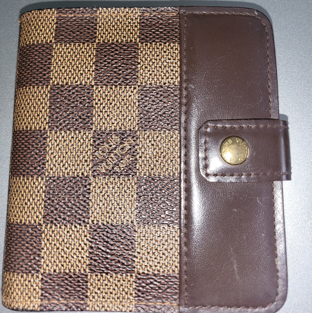 Louis Vuitton Disc.Damier Ebene Compact Zip Wallet